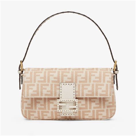 fendi baguette medium